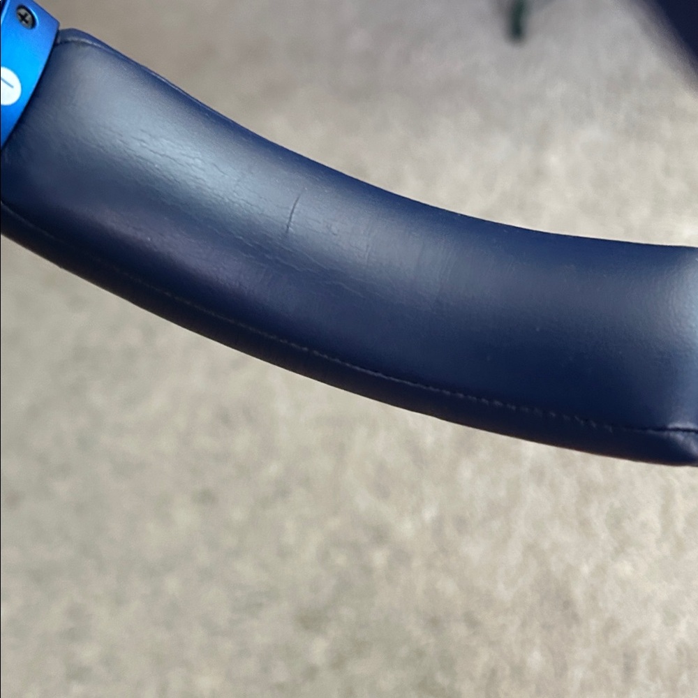 Sony Blue Over-Ear Headphones - Picture 4 of 6
